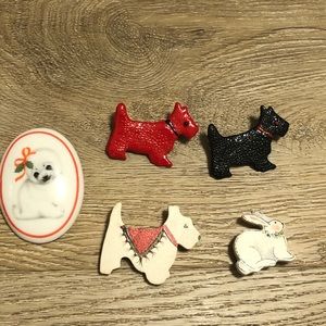 Vintage Holiday Animals Brooch Set
